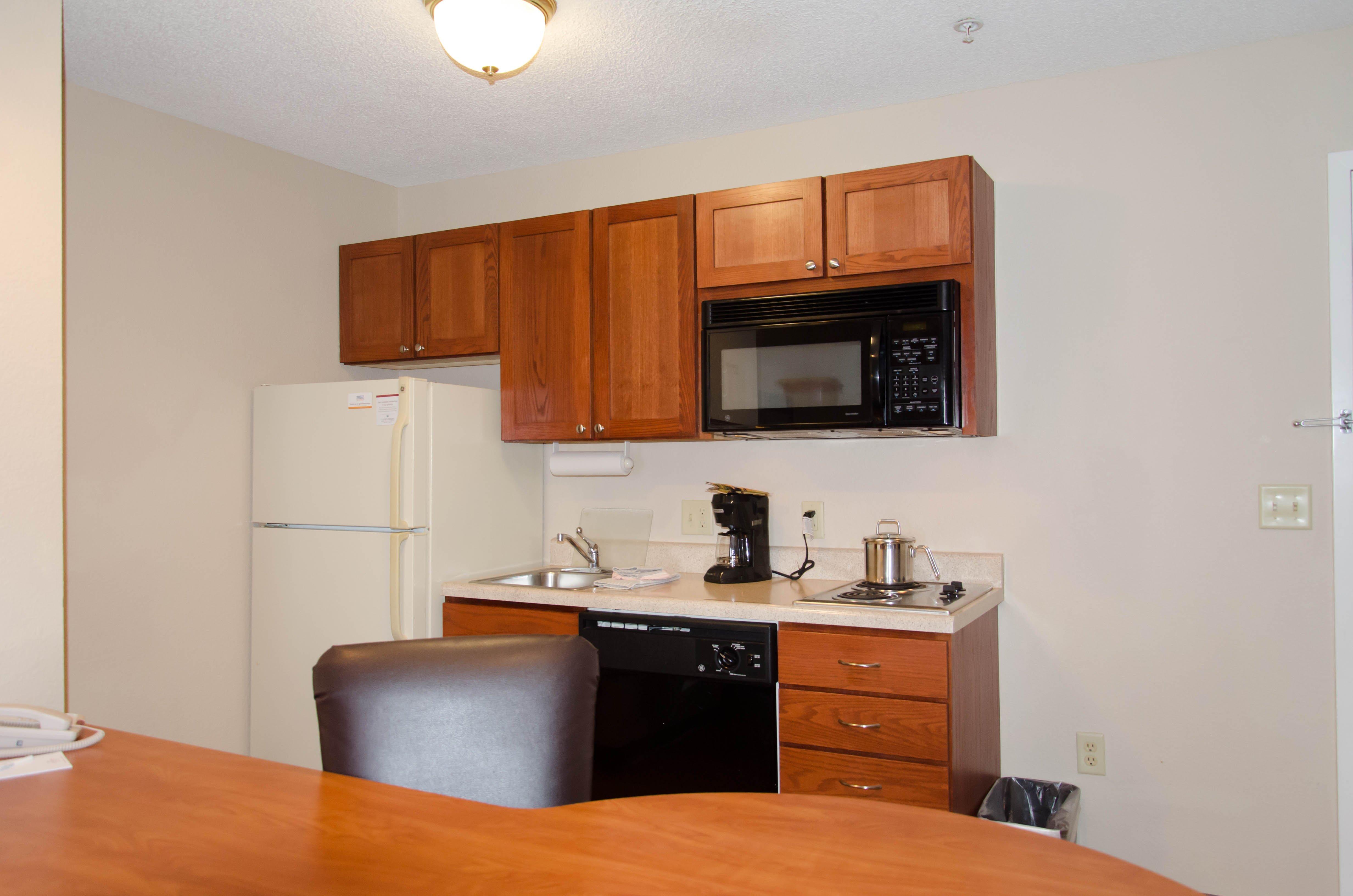 Mainstay Suites Emporia Buitenkant foto