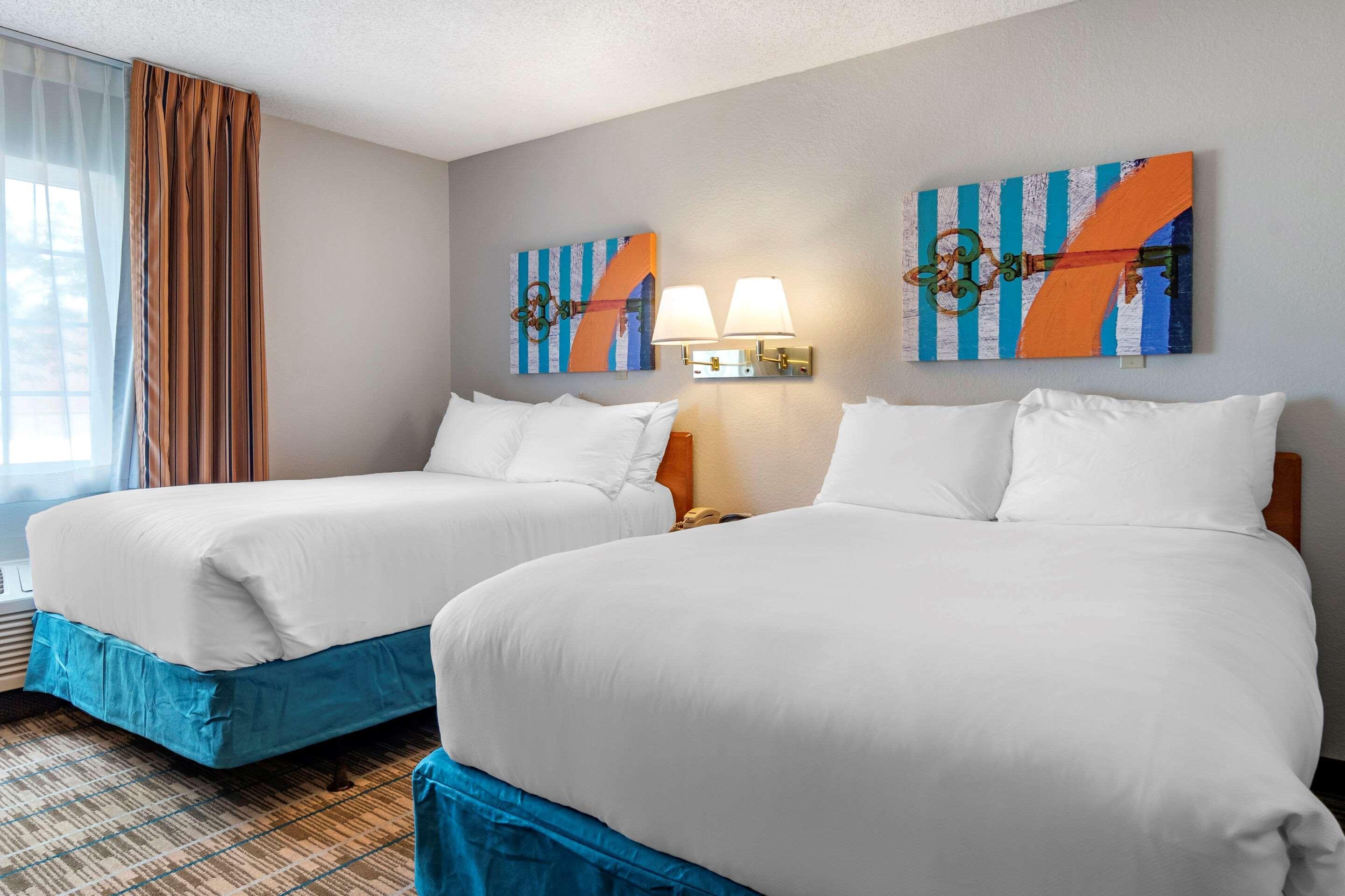 Mainstay Suites Emporia Buitenkant foto