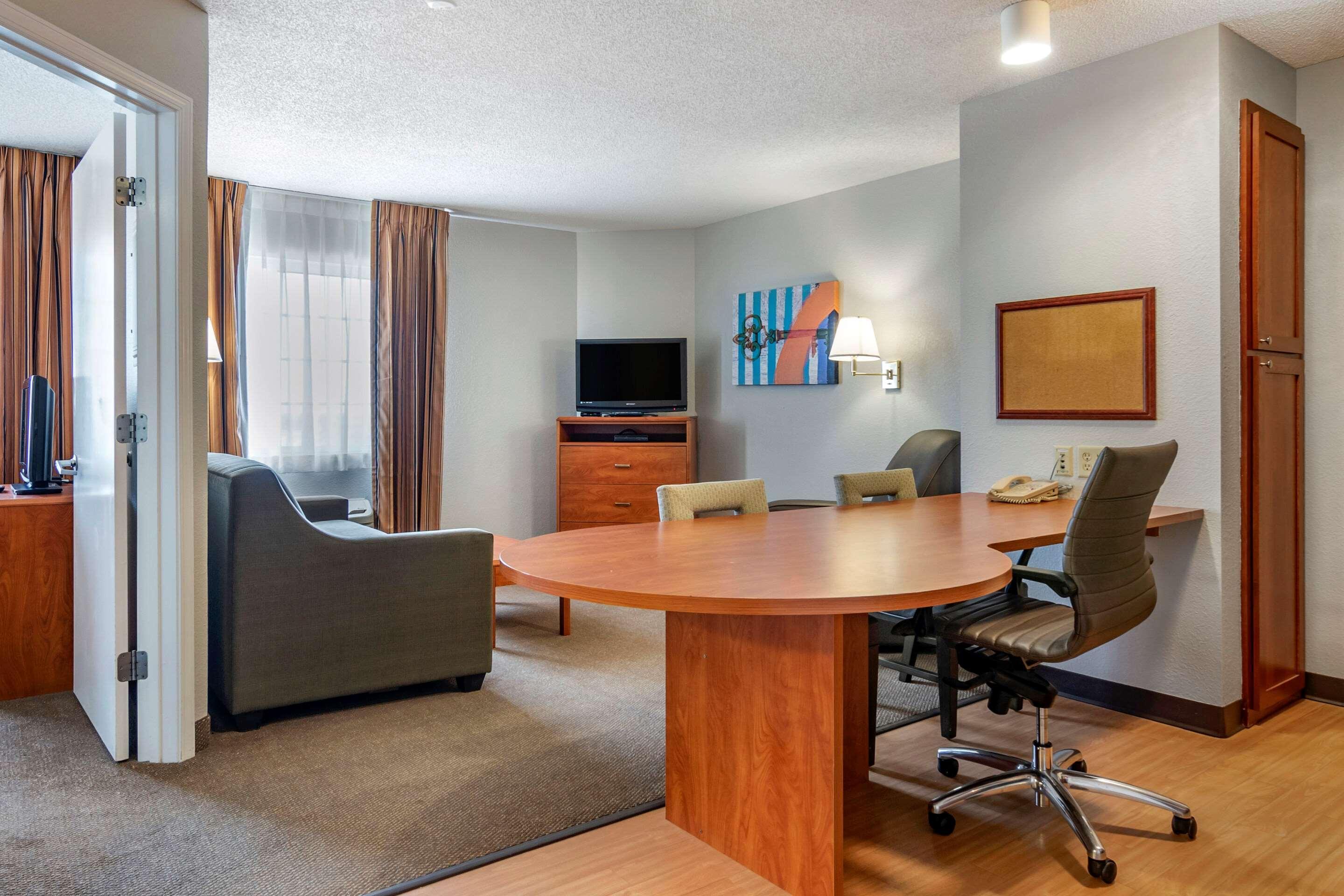 Mainstay Suites Emporia Buitenkant foto