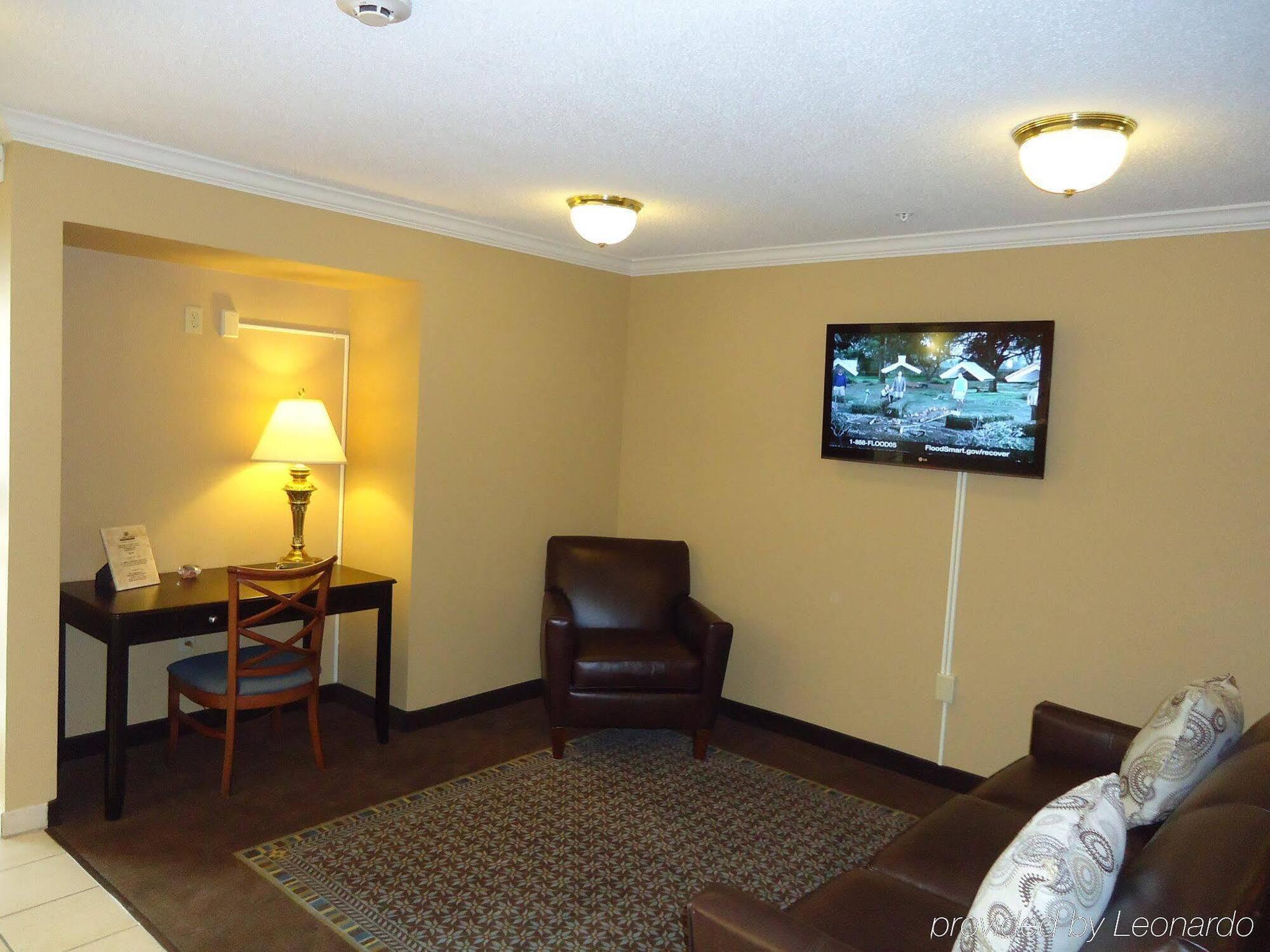 Mainstay Suites Emporia Buitenkant foto
