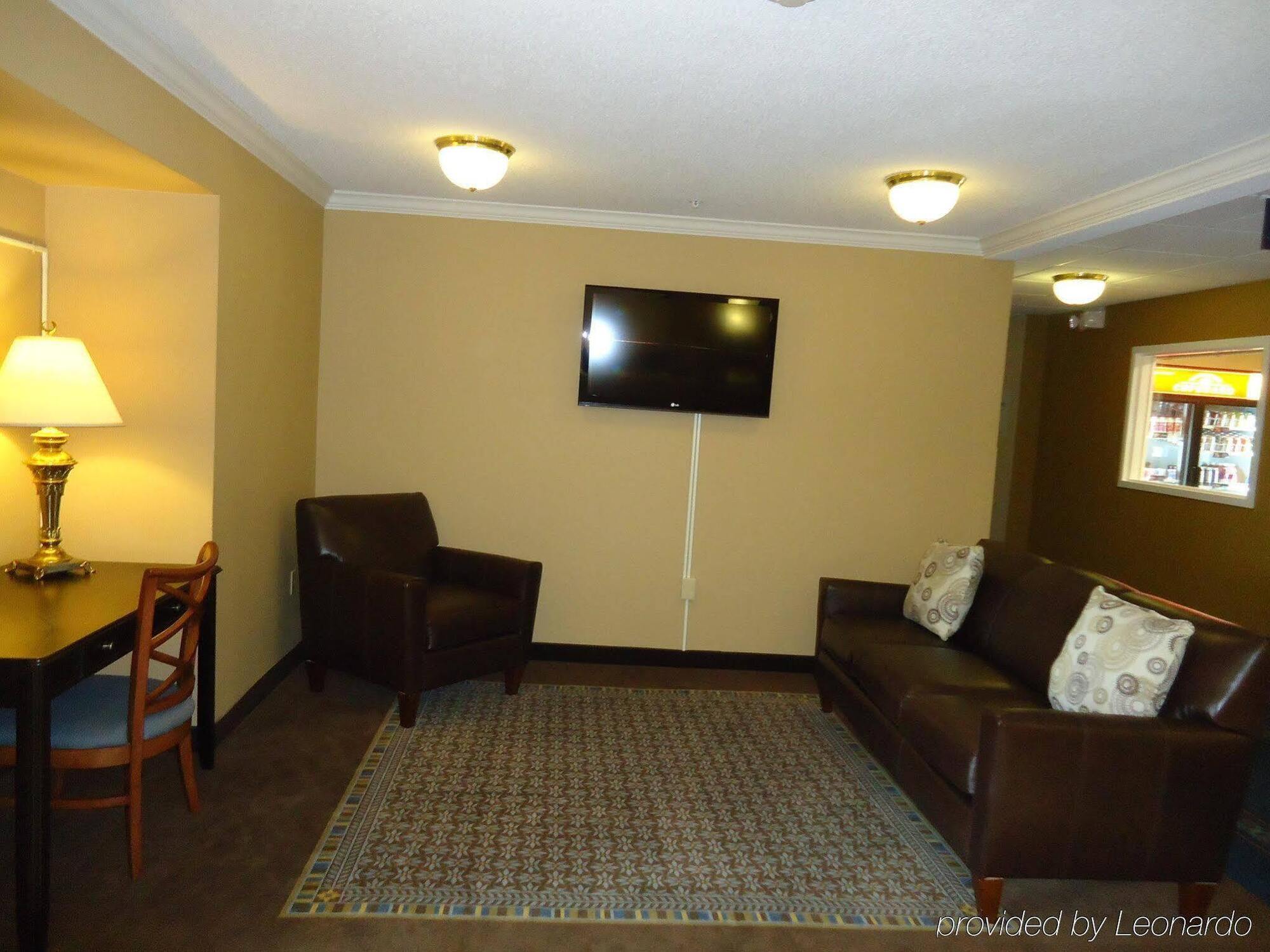 Mainstay Suites Emporia Buitenkant foto