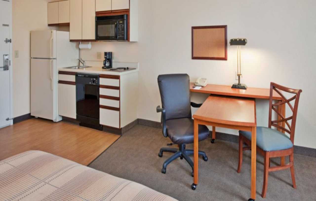 Mainstay Suites Emporia Buitenkant foto